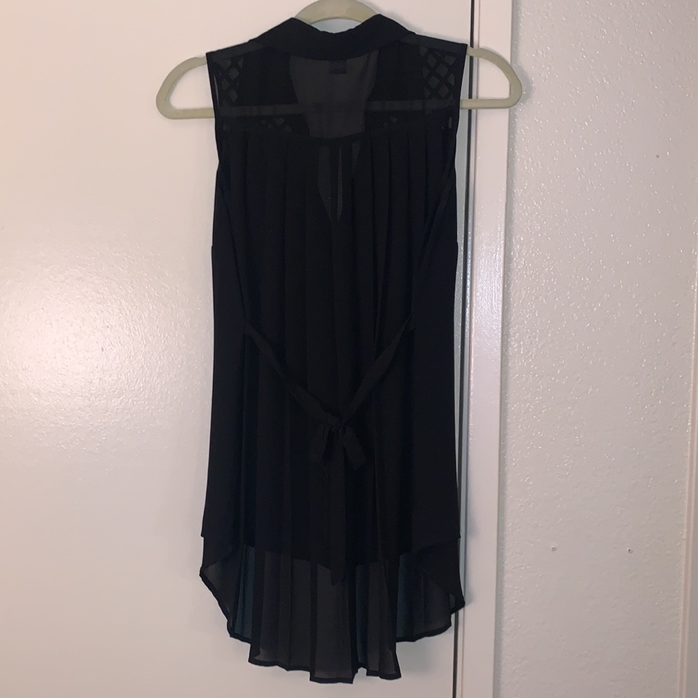 Cach’e Blouse - Picture 2 of 6